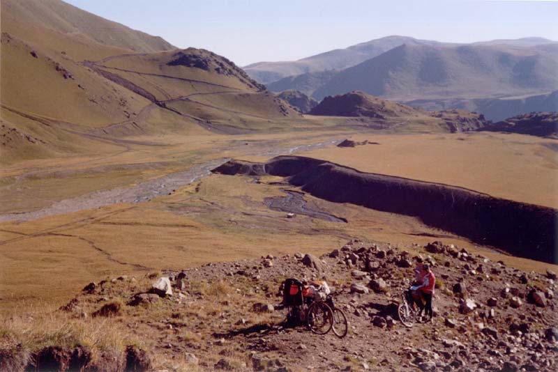 Подъём на плато Ирахит-Сырт